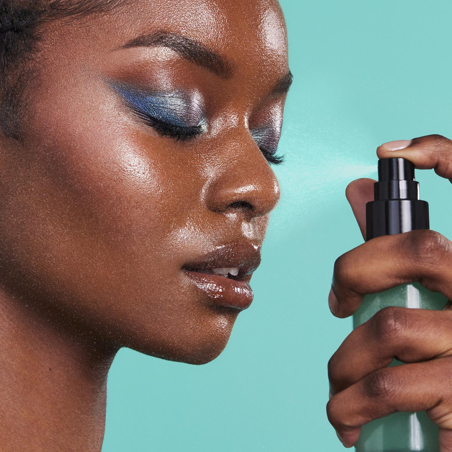 E.L.F. POWER GRIP DEWY SETTING SPRAY (BIFÁSICO HÚMEDO SPRAY FIJADOR DE MAQUILLAJE)